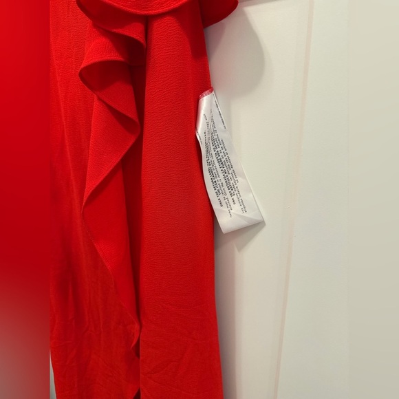 New Dress The Population Kai Strapless gown in Color Rouge - Picture 10 of 10